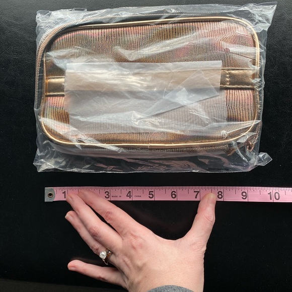 Cosmetic Traincase - Picture 5 of 7